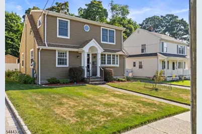 99 Lynwood Rd, Verona, NJ 07044 - Photo 2