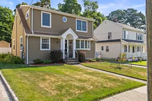 99 Lynwood Rd, Verona, NJ 07044 - Photo 2