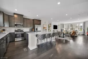 2 Doherty Wy, Morris Plains, NJ 07950 - Photo 2