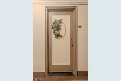 10 Crestmont Rd #4H, Montclair, NJ 07042 - Photo 4