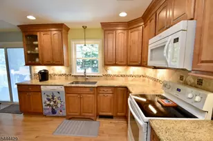 35 Deerfield Dr, Hardyston Township, NJ 07416 - Photo 8