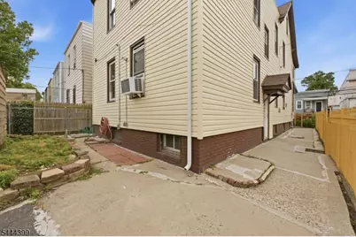 74 Smith St, Newark, NJ 07106 - Photo 40