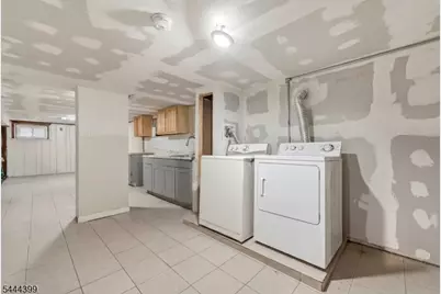 74 Smith St, Newark, NJ 07106 - Photo 14
