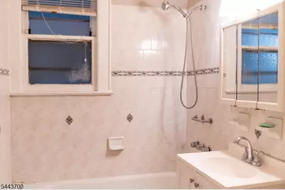 108 Berkshire Pl, Irvington, NJ 07111 - Photo 10