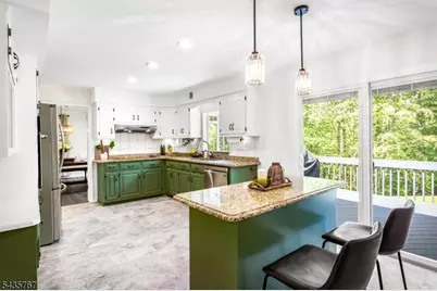 17 Sandalwood Dr, Warren Township, NJ 07059 - Photo 12