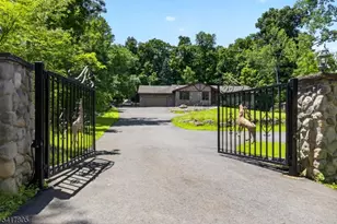 64 Ricker Dr, Ringwood, NJ 07456 - Photo 2
