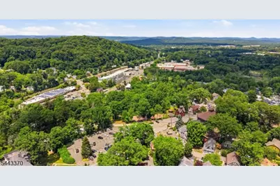 10 Hilsinger Rd, Parsippany, NJ 07878 - Photo 50
