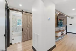 10 Hilsinger Rd, Parsippany, NJ 07878 - Photo 24