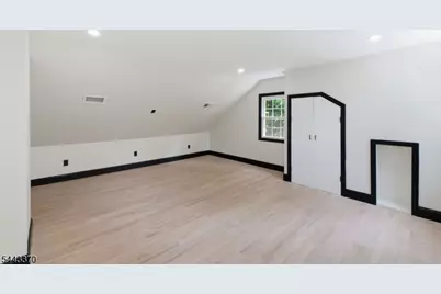 10 Hilsinger Rd, Parsippany, NJ 07878 - Photo 30