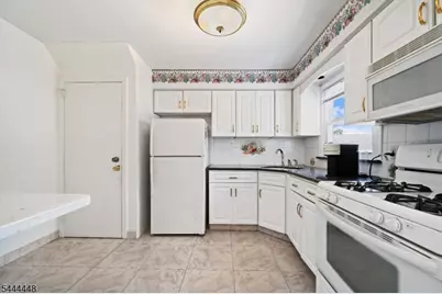 101 John St, Clifton, NJ 07013 - Photo 8