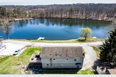 106 Starlight Rd, West Milford Twp., NJ 07480 - Photo 30