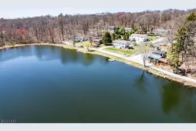 106 Starlight Rd, West Milford, NJ 07480 - Photo 4