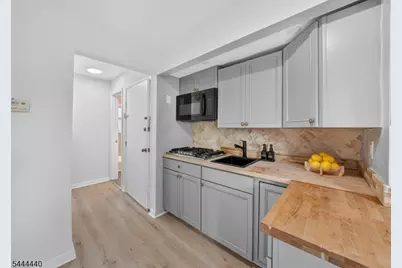 9052 New York Ave #1B, North Bergen Twp., NJ 07047 - Photo 10