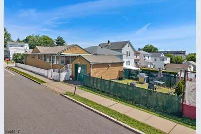 137 Day St, Clifton, NJ 07011 - Photo 2