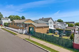 137 Day St, Clifton, NJ 07011 - Photo 2