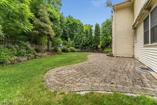 16 Woodland Terrace, Bloomsbury, NJ 08804 - Photo 2