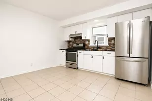 88 Manchester Pl, Newark, NJ 07104 - Photo 12