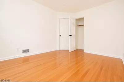 88 Manchester Pl, Newark, NJ 07104 - Photo 20