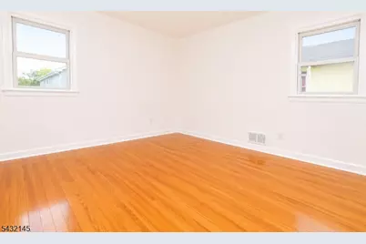 88 Manchester Pl, Newark, NJ 07104 - Photo 18
