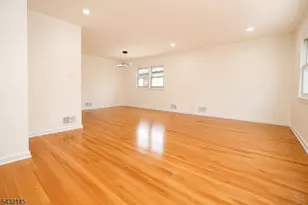 88 Manchester Pl, Newark, NJ 07104 - Photo 16