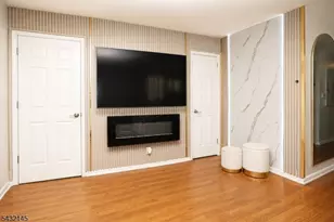 88 Manchester Pl, Newark, NJ 07104 - Photo 2