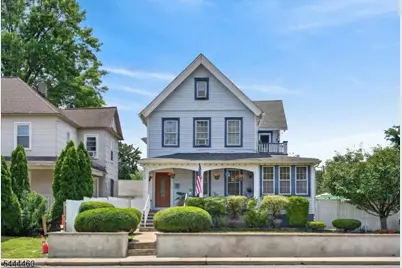 583 Somerset St, North Plainfield, NJ 07060 - Photo 2