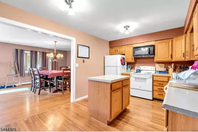 7 Cayuga Ave, Rockaway Township, NJ 07866 - Photo 8
