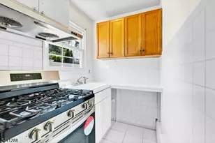 111 Walton Ave, Union Township, NJ 07083 - Photo 38