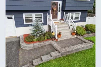 19 Selma Blvd, Chester, NJ 07869 - Photo 2