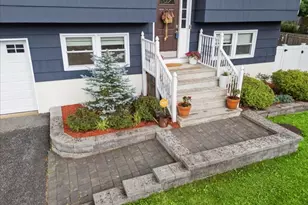 19 Selma Blvd, Chester, NJ 07869 - Photo 2