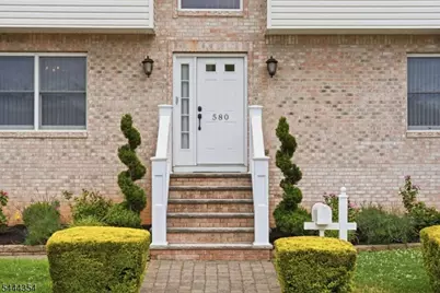 580 Center St, Kenilworth, NJ 07033 - Photo 4