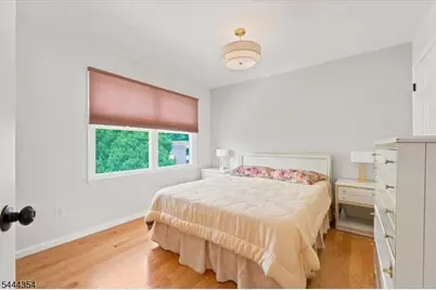 580 Center St, Kenilworth, NJ 07033 - Photo 24