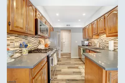 4 Tulip Cres #2B, Little Falls Township, NJ 07424 - Photo 8