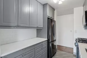275 Prospect St, East Orange, NJ 07017 - Photo 18