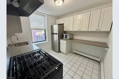 787 Summit Ave #11, Jersey City, NJ 07307 - Photo 6