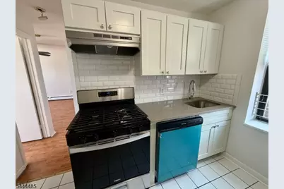 787 Summit Ave #11, Jersey City, NJ 07307 - Photo 8