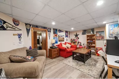 304 Washington Ave, Clifton, NJ 07011 - Photo 16