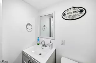 840 Lopatcong St, Belvidere, NJ 07823 - Photo 34