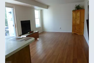 408 Hawkshead Way, Franklin Township, NJ 08873 - Photo 4