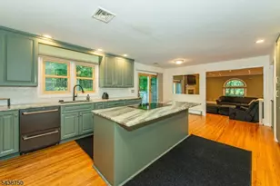 52 Tower Hill Ln, Kinnelon, NJ 07405 - Photo 14