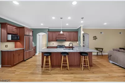721 Ringwood Ave, Pompton Lakes, NJ 07442 - Photo 4
