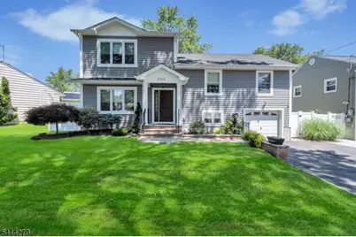 2010 Windsor Rd, Linden, NJ 07036 - Photo 2