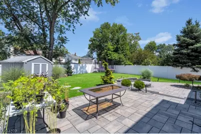 2010 Windsor Rd, Linden, NJ 07036 - Photo 16
