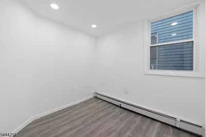 80 Wayne Ave, Paterson, NJ 07522 - Photo 12