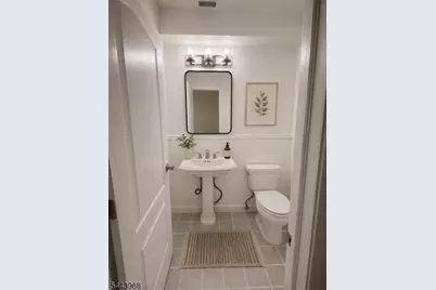 16 E Kinney St, Newark, NJ 07102 - Photo 10