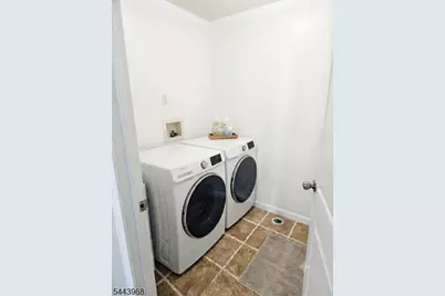 16 E Kinney St, Newark, NJ 07102 - Photo 18