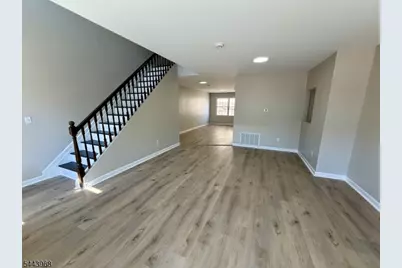 16 E Kinney St, Newark, NJ 07102 - Photo 8