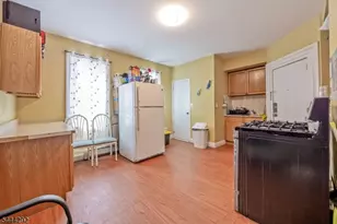 9 Vreeland Ave, Passaic, NJ 07055 - Photo 12
