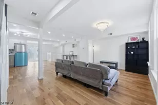 64 Willoughby St, Newark, NJ 07112 - Photo 4