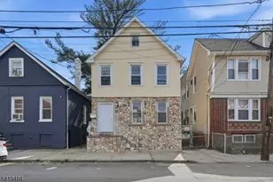 64 Willoughby St, Newark, NJ 07112 - Photo 30